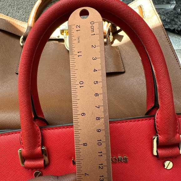 Michael Kors Selma Saffiano Satchel - Picture 4 of 11